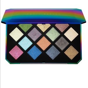 Fenty Beauty Galaxy eyeshadow palette